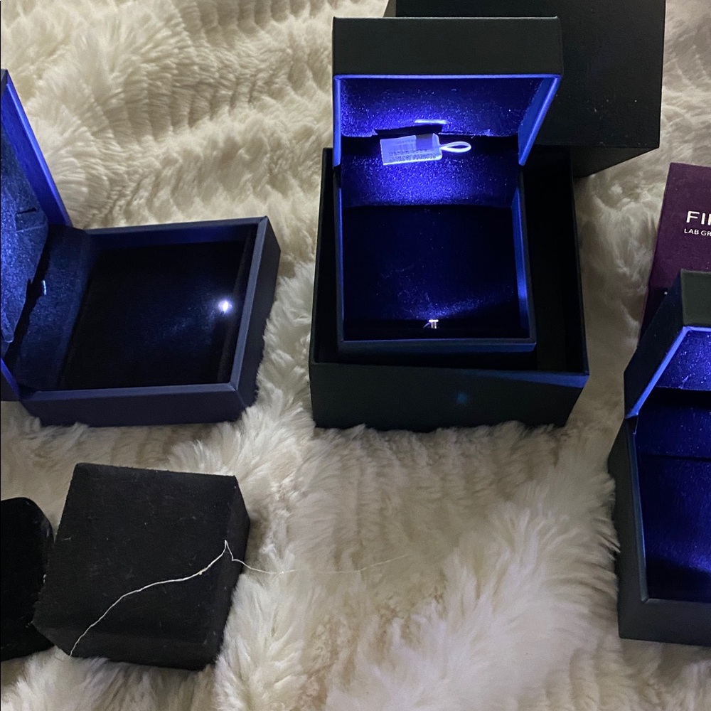 Elegant Black and Blue Jewelry Organizer Box - Picture 3 of 5
